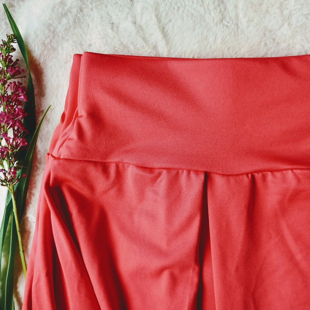 Pretty RED Pleated A-Line Skorts for Casual Wear, Sz 14/16, Sporty, Comfortable